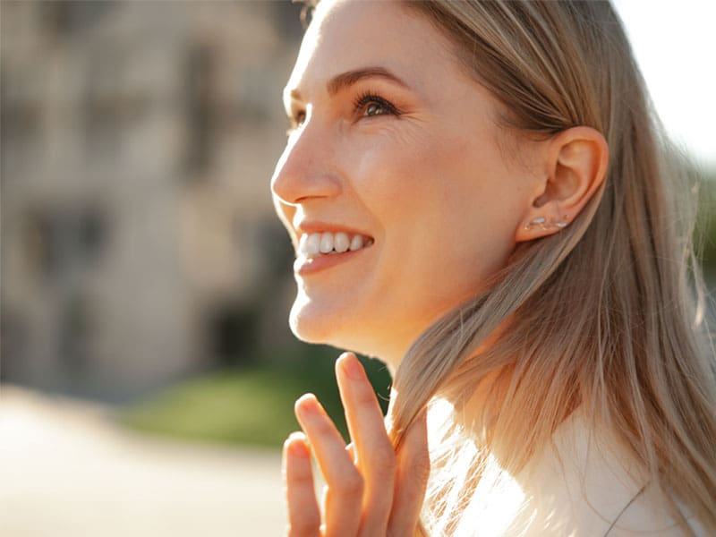 LM-PRP-Facial Woman with clear, fresh skin to illustrate the rejuvenating effects of a PRP Facial also known as a Vampire Facial™